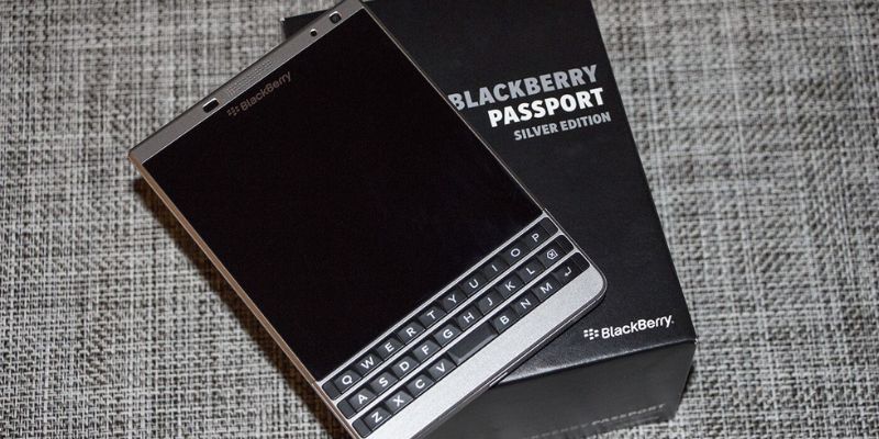 BlackBerry Passport Silver Edition USED